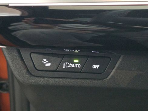 Used 2025 BMW X1 xDrive28i w/ Technology Package image 27