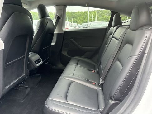 Used 2021 Tesla Model Y Long Range AWD/4WD image 25