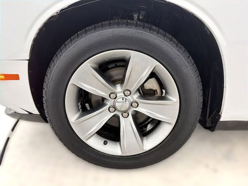 Used 2021 Dodge Challenger SXT image 11