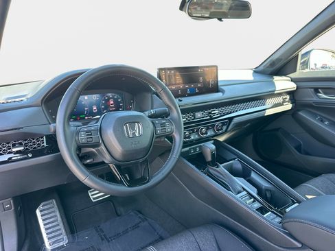 Certified 2025 Honda Accord Sport image 15