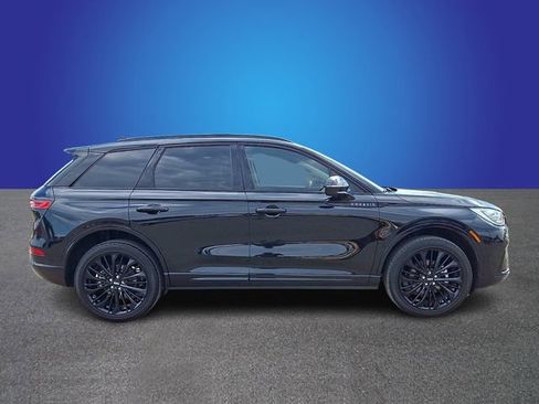 Used 2023 Lincoln Corsair Reserve w/ Equipment Group 201A FWD image 4