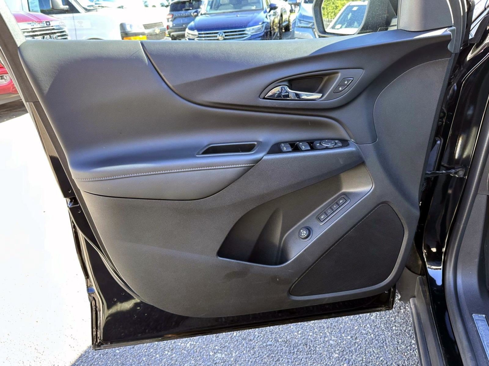 Used 2024 Chevrolet Equinox Premier AWD/4WD image 8