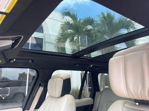 Used 2018 Land Rover Range Rover Supercharged AWD/4WD image 14