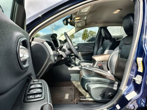 Used 2014 Jeep Cherokee Limited image 2