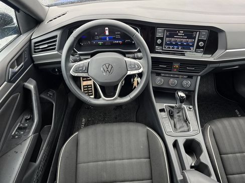 Used 2024 Volkswagen Jetta Sport FWD image 2