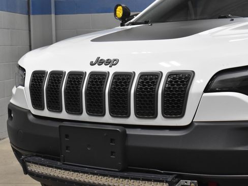 Used 2022 Jeep Cherokee Trailhawk AWD/4WD image 28