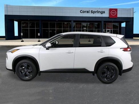 New 2026 Nissan Rogue SV FWD image 2
