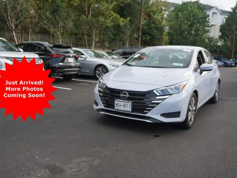 Used 2023 Nissan Versa SV w/ Trunk Package FWD image 1