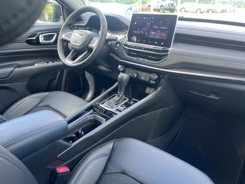 New 2026 Jeep Compass Latitude AWD/4WD image 16