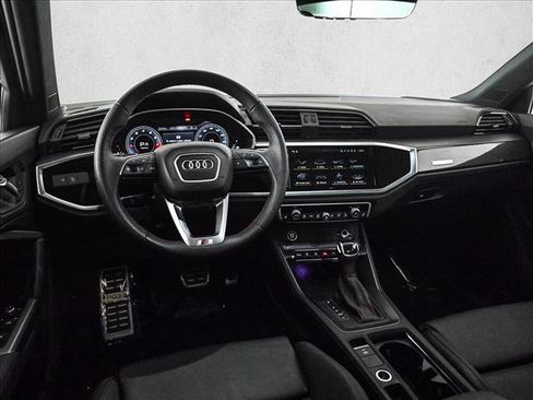 Certified 2025 Audi Q3 2.0T Premium Plus w/ Premium Plus Package image 19