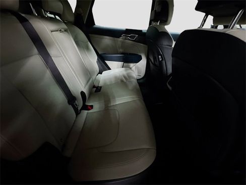 Used 2023 Kia Sportage EX image 31