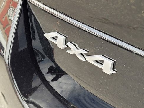 New 2026 Jeep Grand Cherokee Laredo w/ Trailer Tow Package AWD/4WD image 24