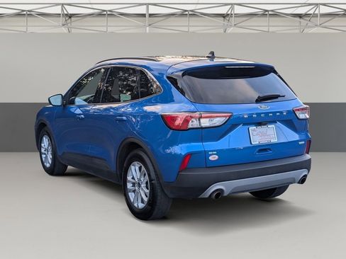 Used 2020 Ford Escape SE image 5