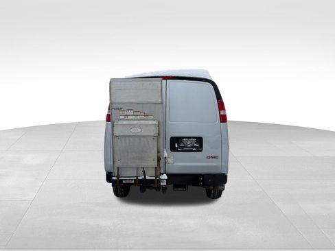 Used 2020 GMC Savana 3500 w/ Driver Convenience Package image 7
