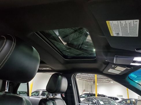 Used 2013 Ford Explorer Sport image 16