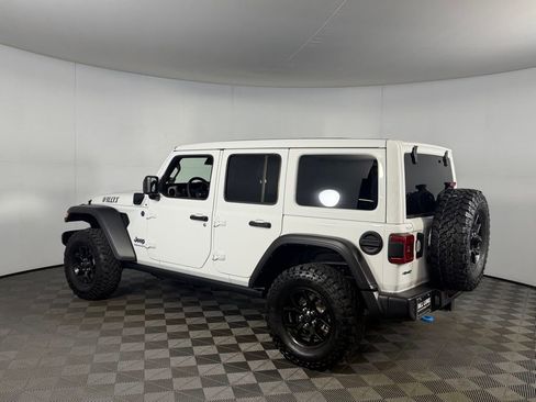 Used 2024 Jeep Wrangler Unlimited AWD/4WD image 9