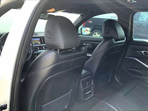 Used 2022 BMW 330i Sedan w/ M Sport Package RWD image 12