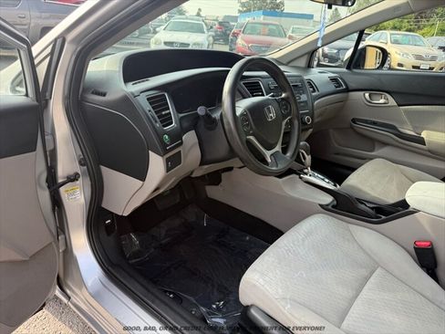 Used 2014 Honda Civic LX image 10