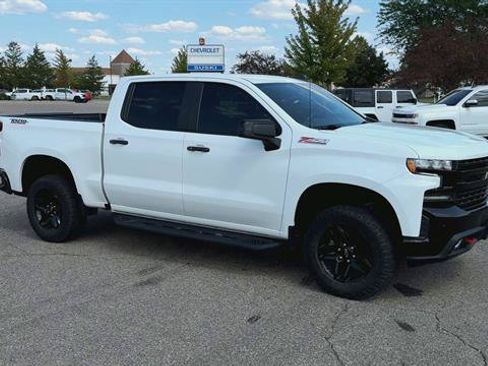 Certified 2021 Chevrolet Silverado 1500 LT Trail Boss w/ Bed Protection Package AWD/4WD image 2
