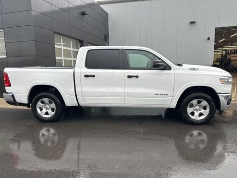 Used 2025 RAM 1500 Big Horn AWD/4WD image 13