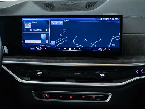 Used 2024 BMW X5 sDrive40i w/ M Sport Package RWD image 14