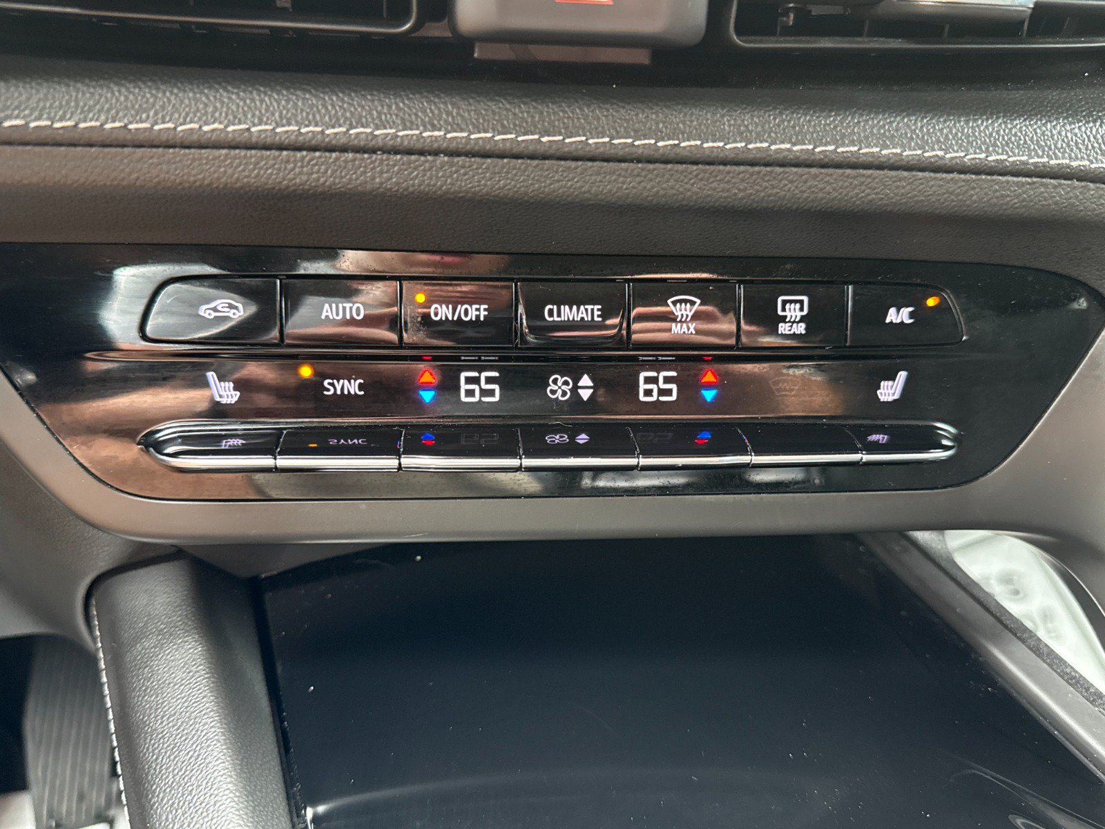 Certified 2023 Buick Envision Preferred AWD/4WD image 33
