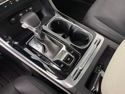 Used 2024 Kia Carnival SX Prestige image 21