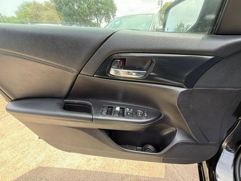 Used 2015 Honda Accord Sport image 15