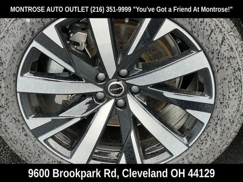 New 2026 Volvo XC90 B6 Plus w/ Protection Package Premier image 10