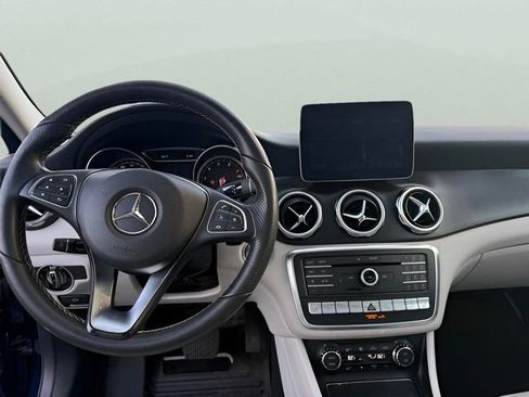 Used 2018 Mercedes-Benz GLA 250 4MATIC image 21