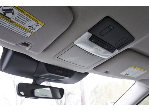 Used 2023 Nissan Pathfinder SL image 24