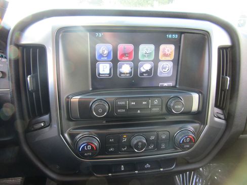Used 2015 Chevrolet Silverado 2500 LT w/ LT Convenience Package image 25
