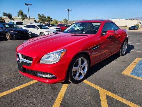Used 2015 Mercedes-Benz SLK 250 w/ Premium Package image 8