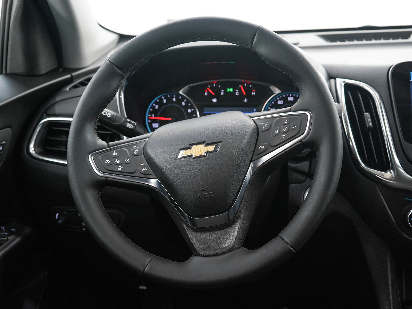 Used 2024 Chevrolet Equinox LT AWD/4WD image 17