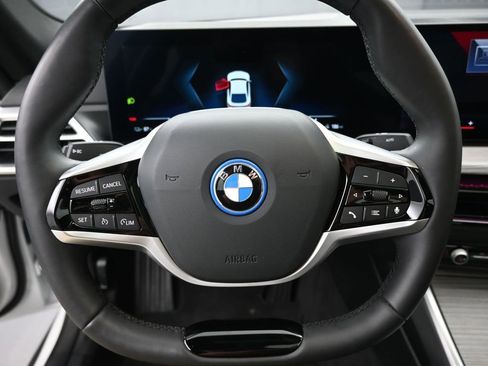 Used 2025 BMW i4 eDrive40 image 15