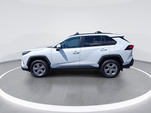 Used 2022 Toyota RAV4 XLE AWD/4WD image 6