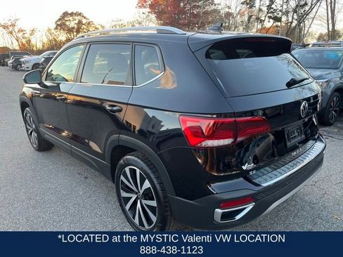 Certified 2022 Volkswagen Taos SE image 9