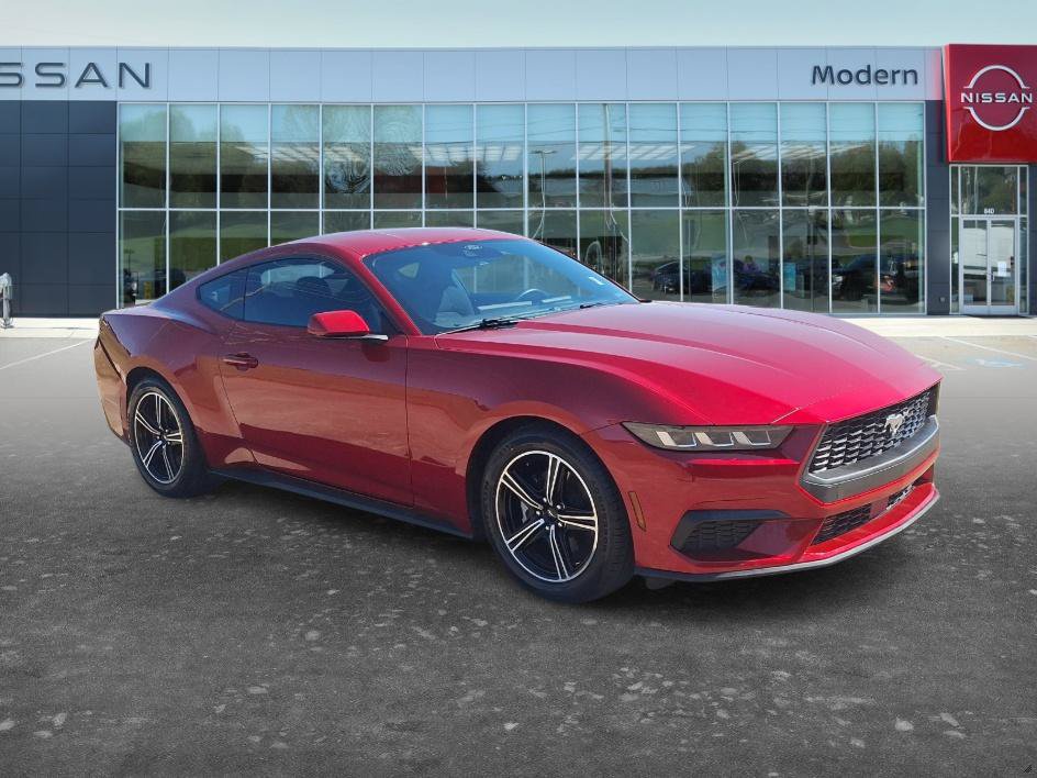 Used 2024 Ford Mustang Coupe RWD image 3