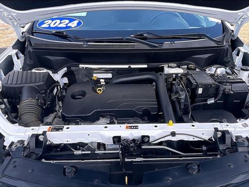Used 2024 Chevrolet Equinox LT w/ LPO, Floor Liner Package FWD image 10