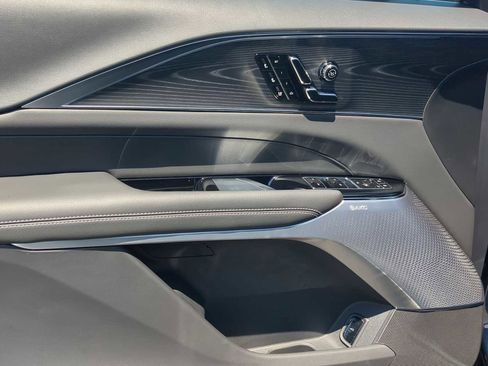 New 2026 Cadillac Lyriq V image 10