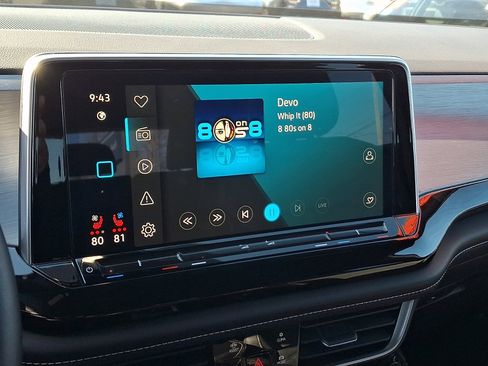 Used 2025 Volkswagen Atlas Cross Sport SE image 15