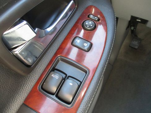 Used 2007 Buick Terraza CXL w/ Driver Confidence Package image 21