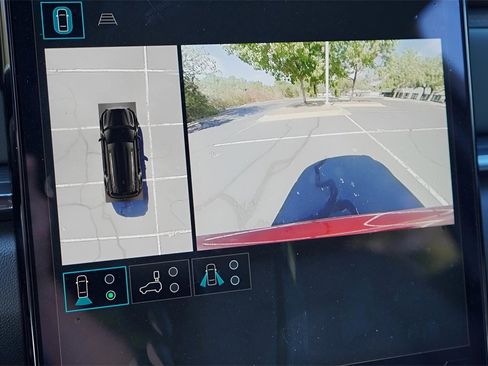 New 2026 GMC Terrain AT4 w/ Convenience Package III image 11