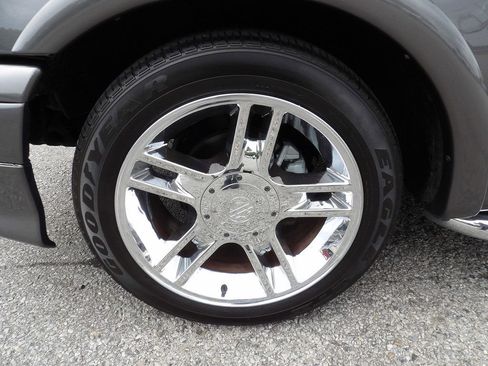 Used 2002 Ford F150 Harley-Davidson RWD image 52