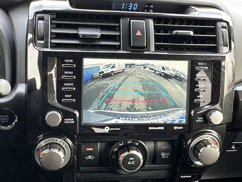 Used 2024 Toyota 4Runner TRD Off-Road AWD/4WD image 15