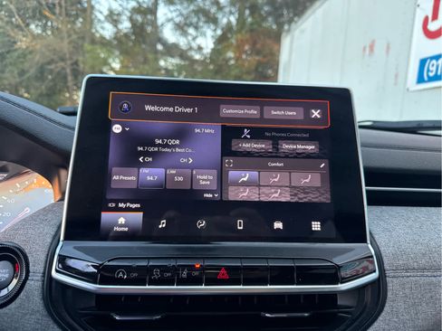 Used 2024 Jeep Compass Latitude image 26