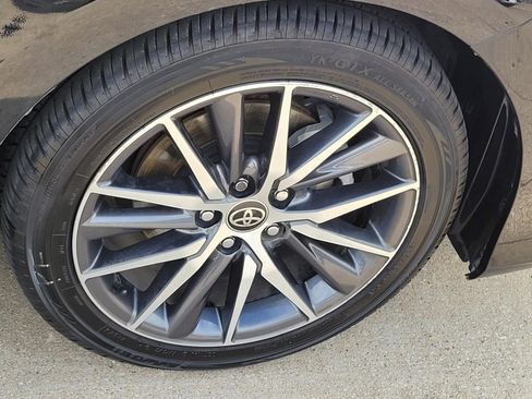 Used 2023 Toyota Camry XLE image 6