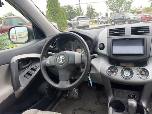 Used 2006 Toyota RAV4 Limited FWD image 8