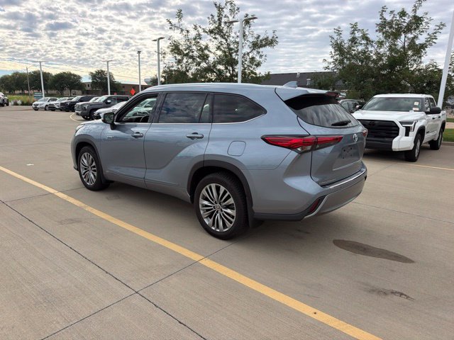 Used 2020 Toyota Highlander Platinum AWD/4WD image 5