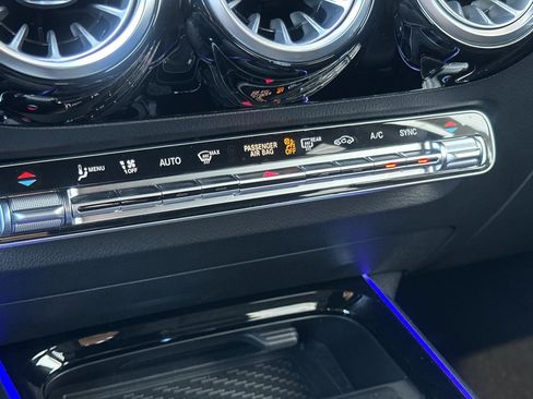 New 2025 Mercedes-Benz GLA 250 4MATIC image 20